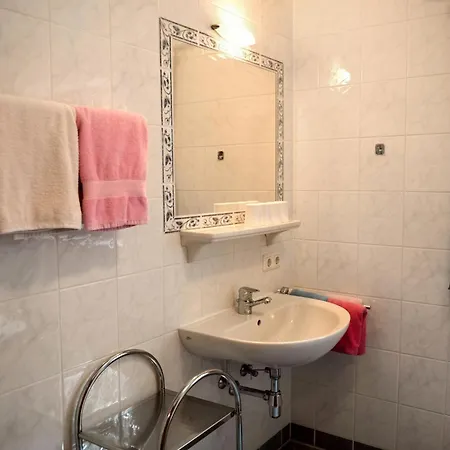 Haus Savoy - 2
